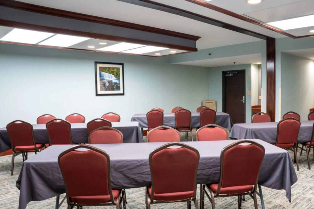 Comfort Suites Outlet Center Asheville Dış mekan fotoğraf