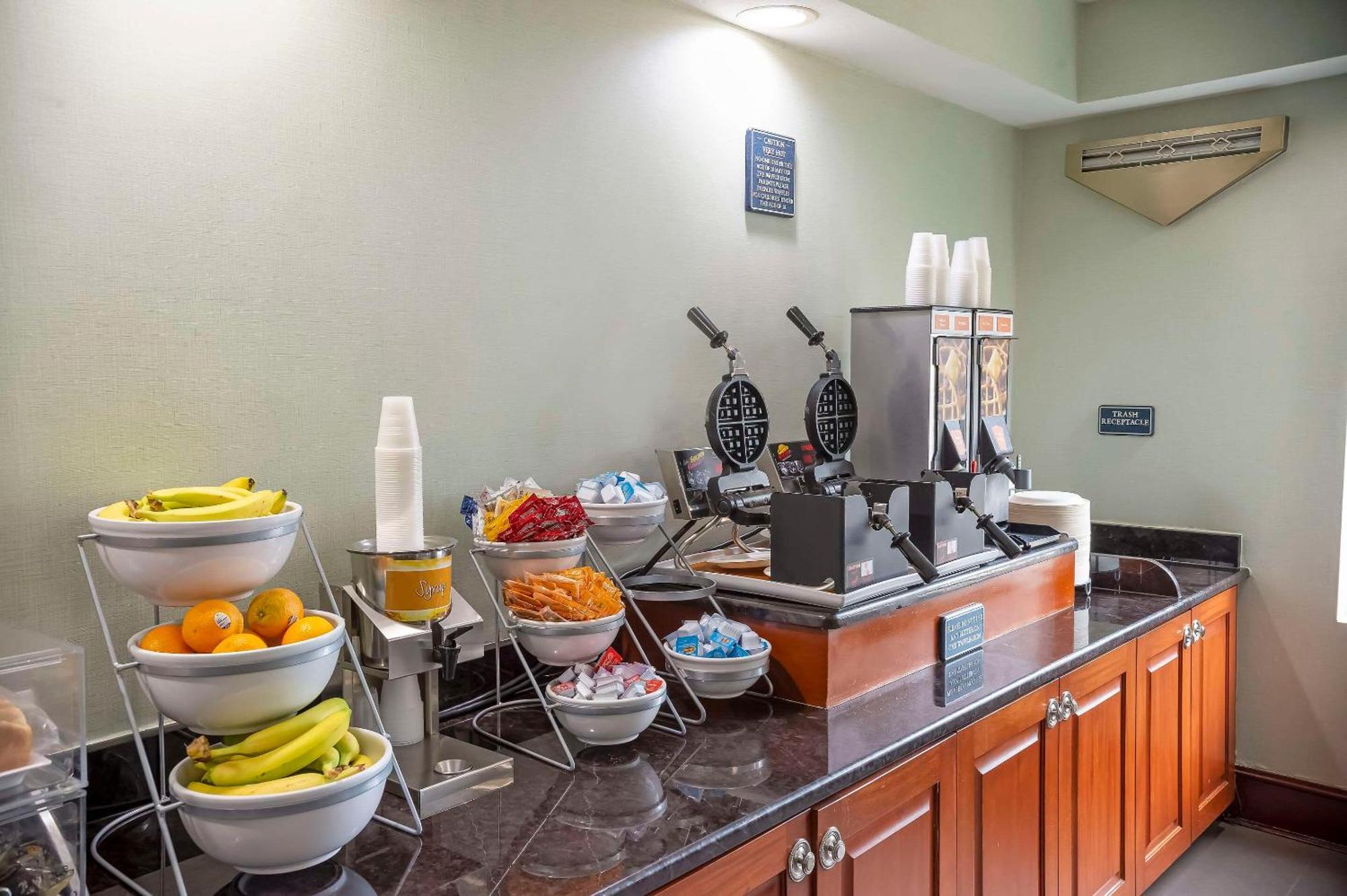 Comfort Suites Outlet Center Asheville Dış mekan fotoğraf