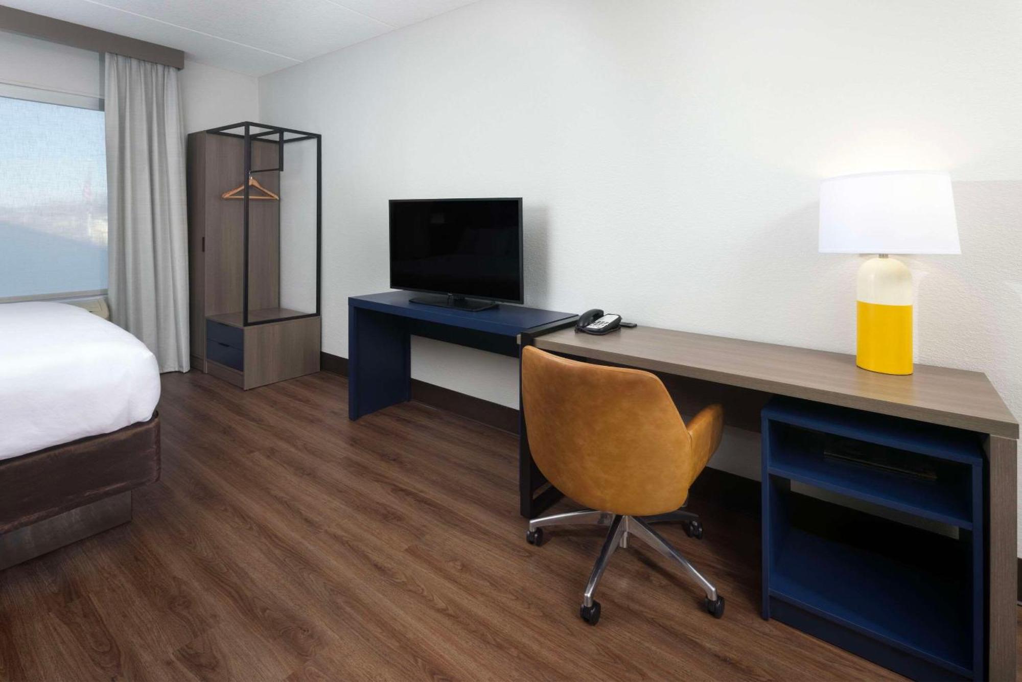 Comfort Suites Outlet Center Asheville Dış mekan fotoğraf