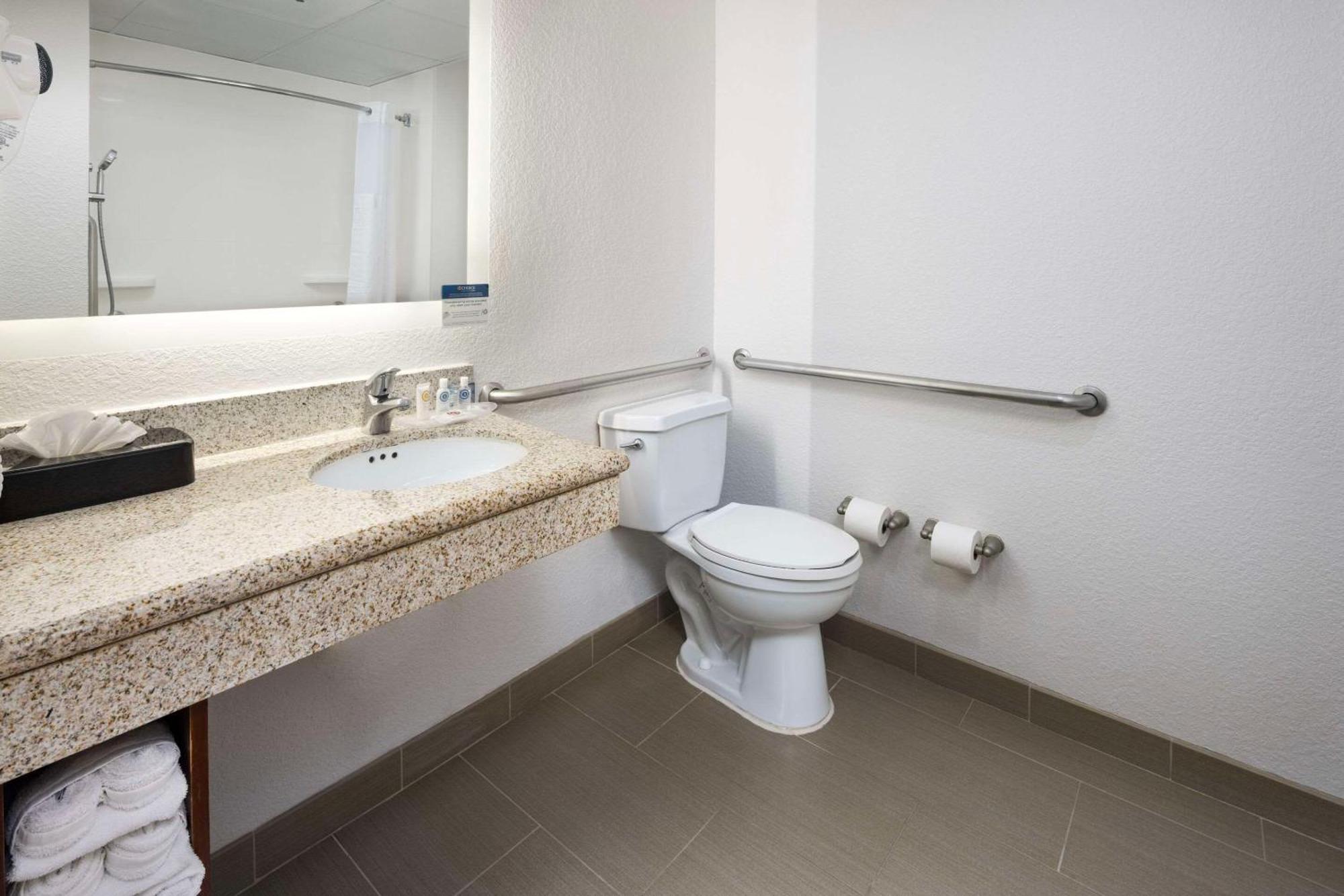 Comfort Suites Outlet Center Asheville Dış mekan fotoğraf
